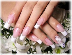 French und Nailart mit Steinchen 3D Modellage